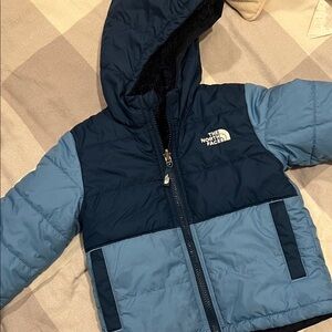 The North Face kids reversible Puffer Jacket